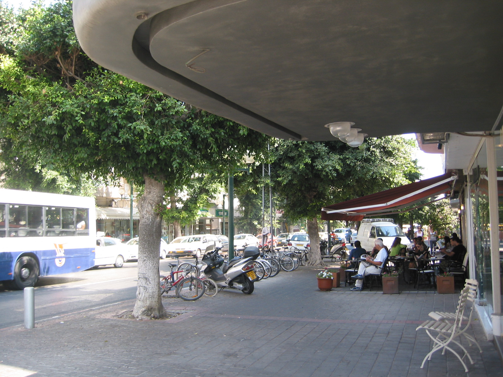 Улица Дизенгоф в Тель-Авиве